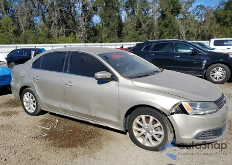 2013 Volkswagen Jetta Se z USA, uszkodzony, nr VIN 3VWDX7AJ6DM267334